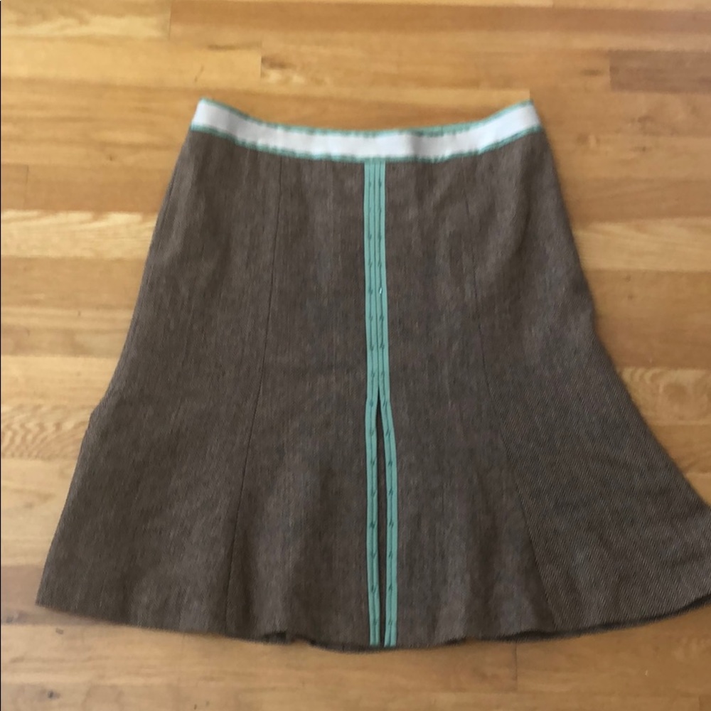 LOFT herring bone skirt with green trim